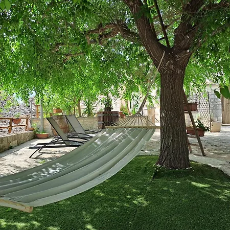 Trulli Di Rosa بيت للعطل *