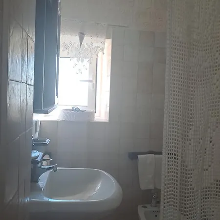 בית נופש Trulli Di Rosa לוקורוטונדו