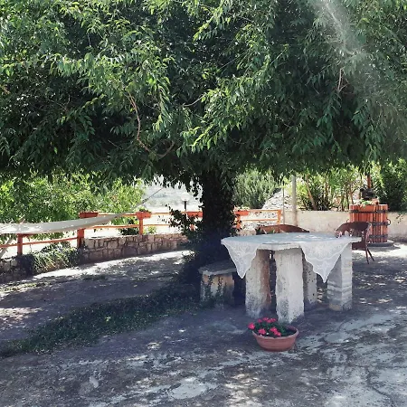 Trulli Di Rosa 펜션 *