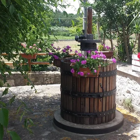 Semesterbostad Trulli Di Rosa *