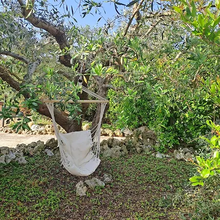 Trulli Di Rosa Locorotondo