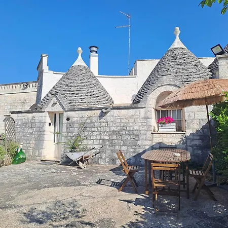 Trulli Di Rosa Semesterbostad
