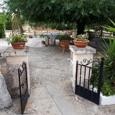 Semesterbostad Trulli Di Rosa