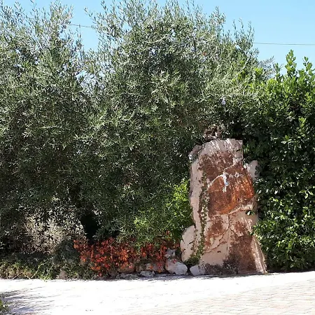 Semesterbostad Trulli Di Rosa *