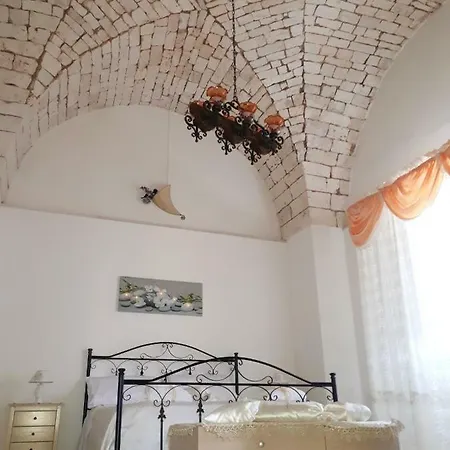 Trulli Di Rosa * Locorotondo