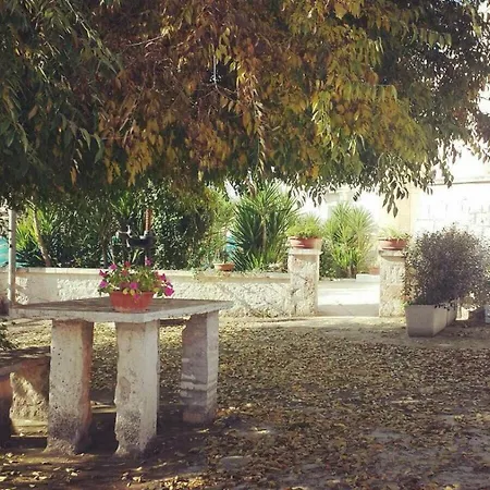 Trulli Di Rosa