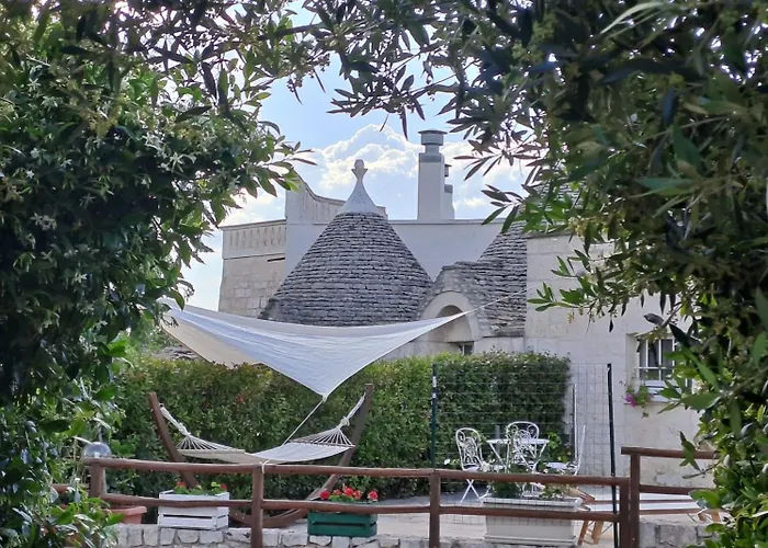 Trulli Di Rosa Locorotondo