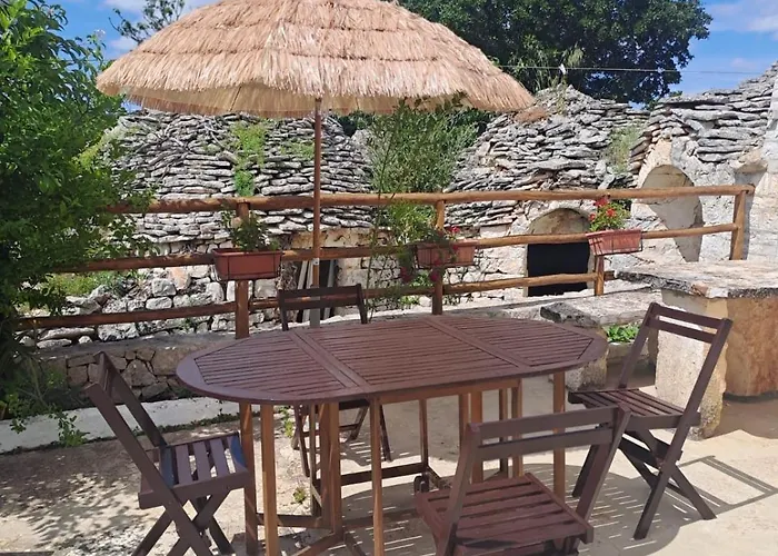 Trulli Di Rosa Locorotondo