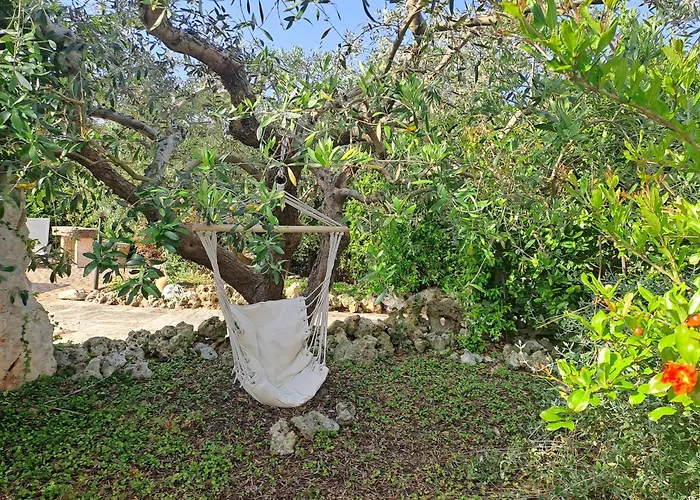 Trulli Di Rosa Locorotondo